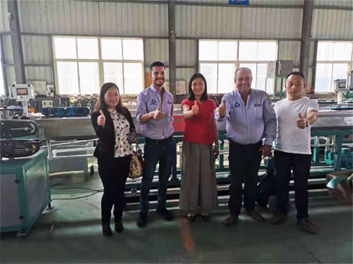內鑲圓柱式（shì）滴灌管生產線